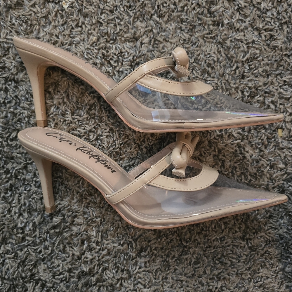Size 8 Cape Robbin Nude Pointed Toe Heels with Bow - Picture 5 of 6